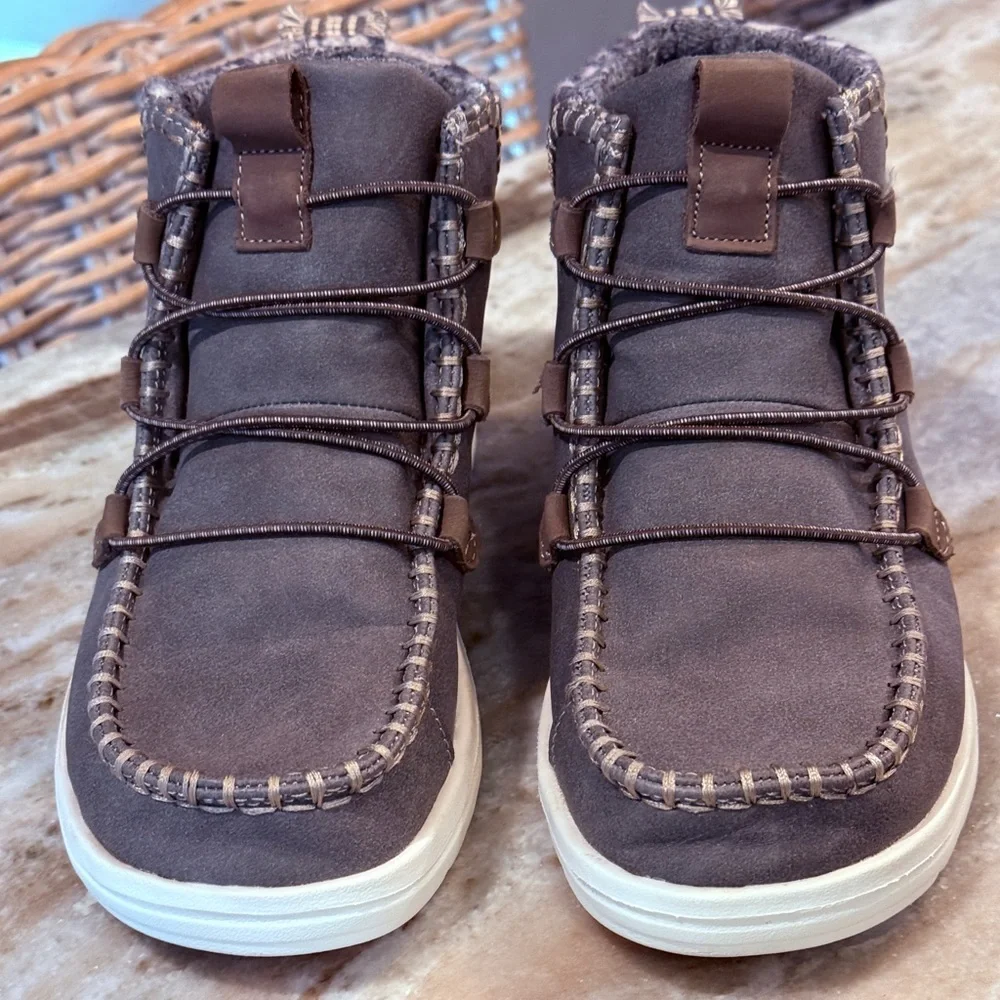 Women’s HEY DUDE Eloise recycled suede leather slip on bootie. Size 6 - Picture 6 of 12